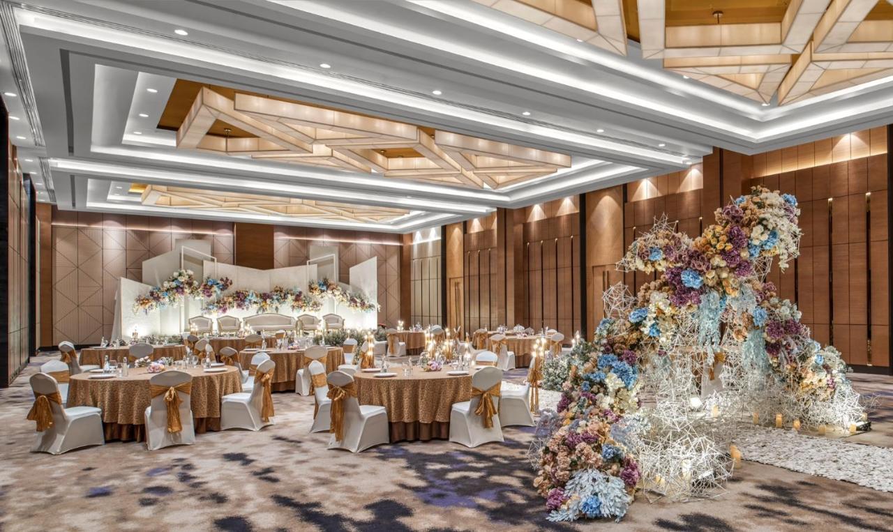 Mangkuluhur Artotel Suites Jakarta Exterior foto